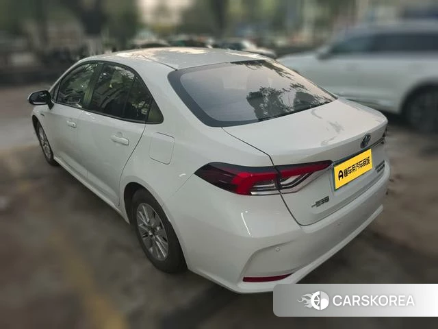 Toyota Corolla 2024 Белый из Китая, фото 4