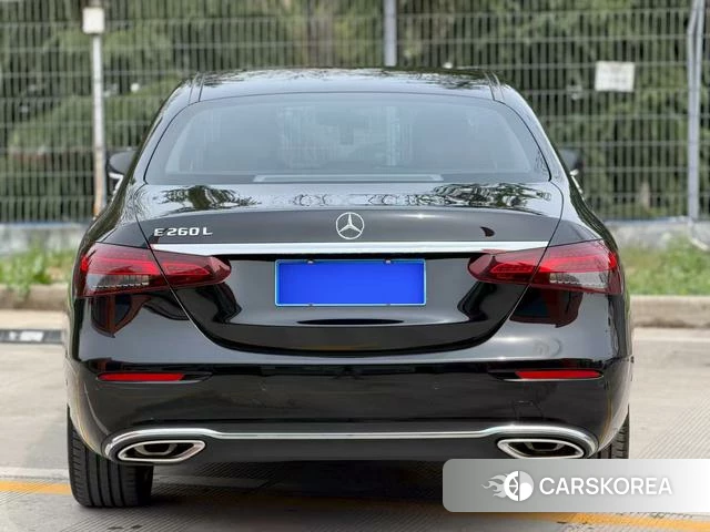 Mercedes-Benz E-class 2023 Черный из Китая, фото 4