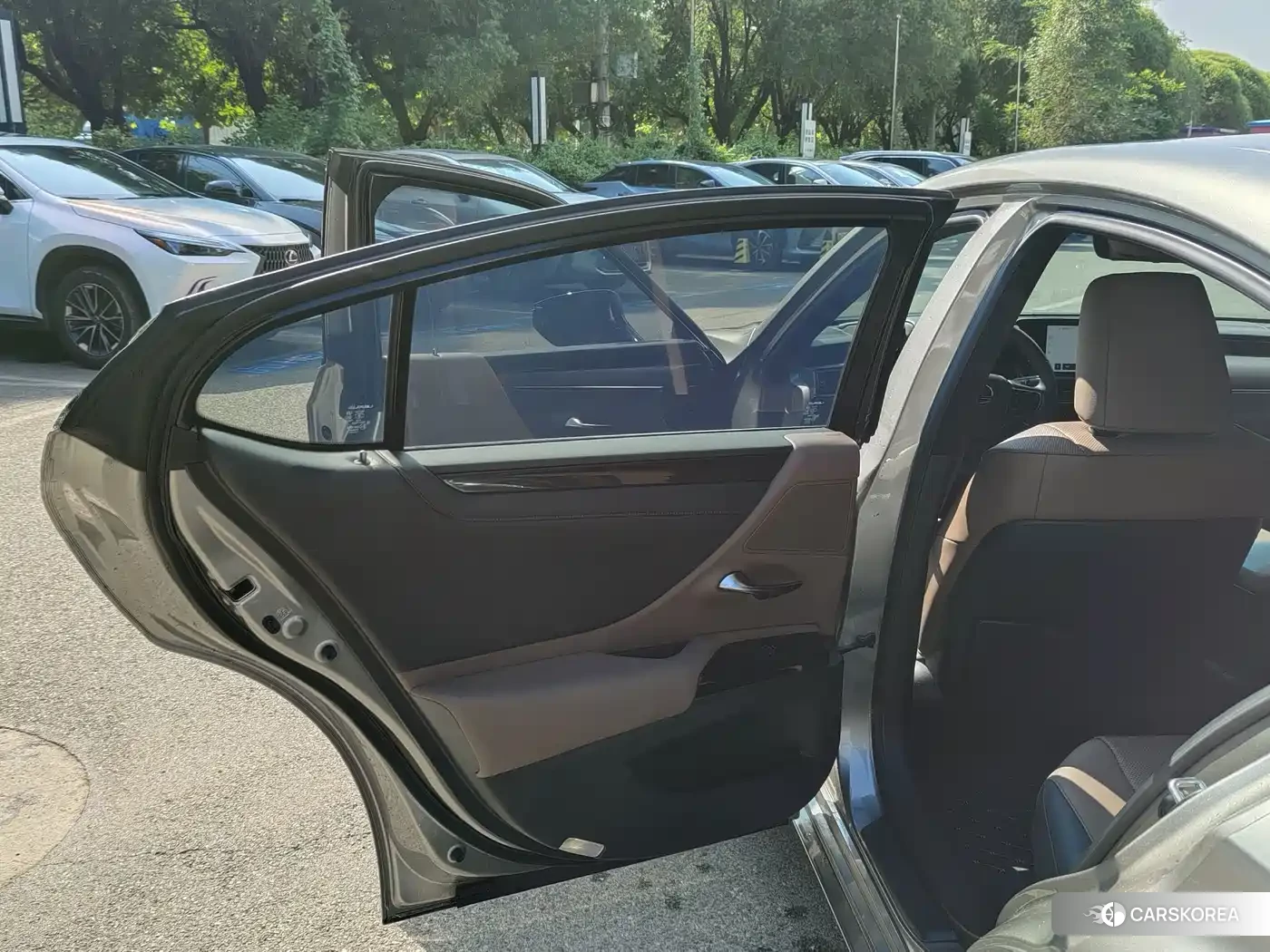 Lexus ES id 4654532 из Китая 12
