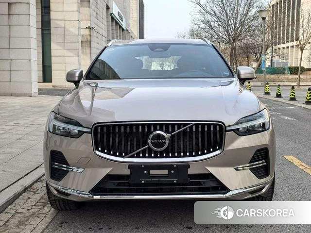 Volvo XC60 2024 Шампань из Китая, фото 4