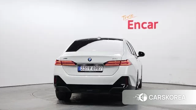 BMW 5 Series (G60) id 3596432 из Кореи 14