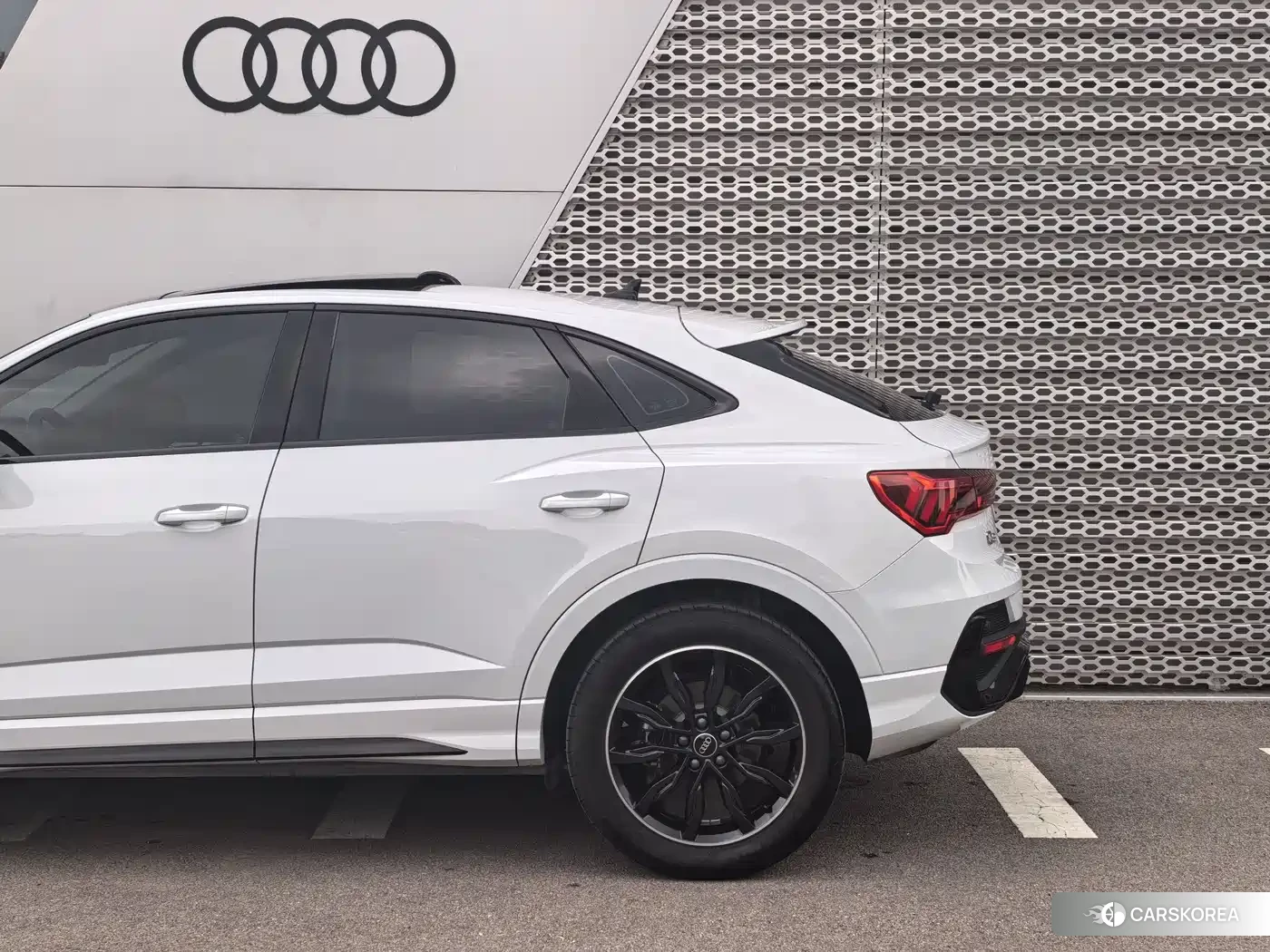 Audi Q3 Sportback id 4545879 из Китая 18