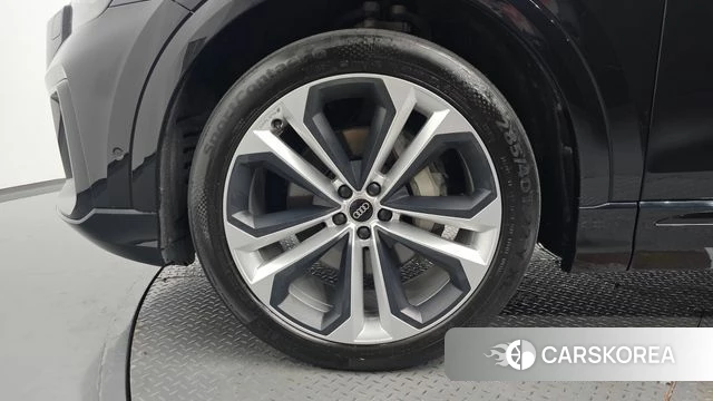 Audi Q8 (4M) id 4669801 из Кореи 32