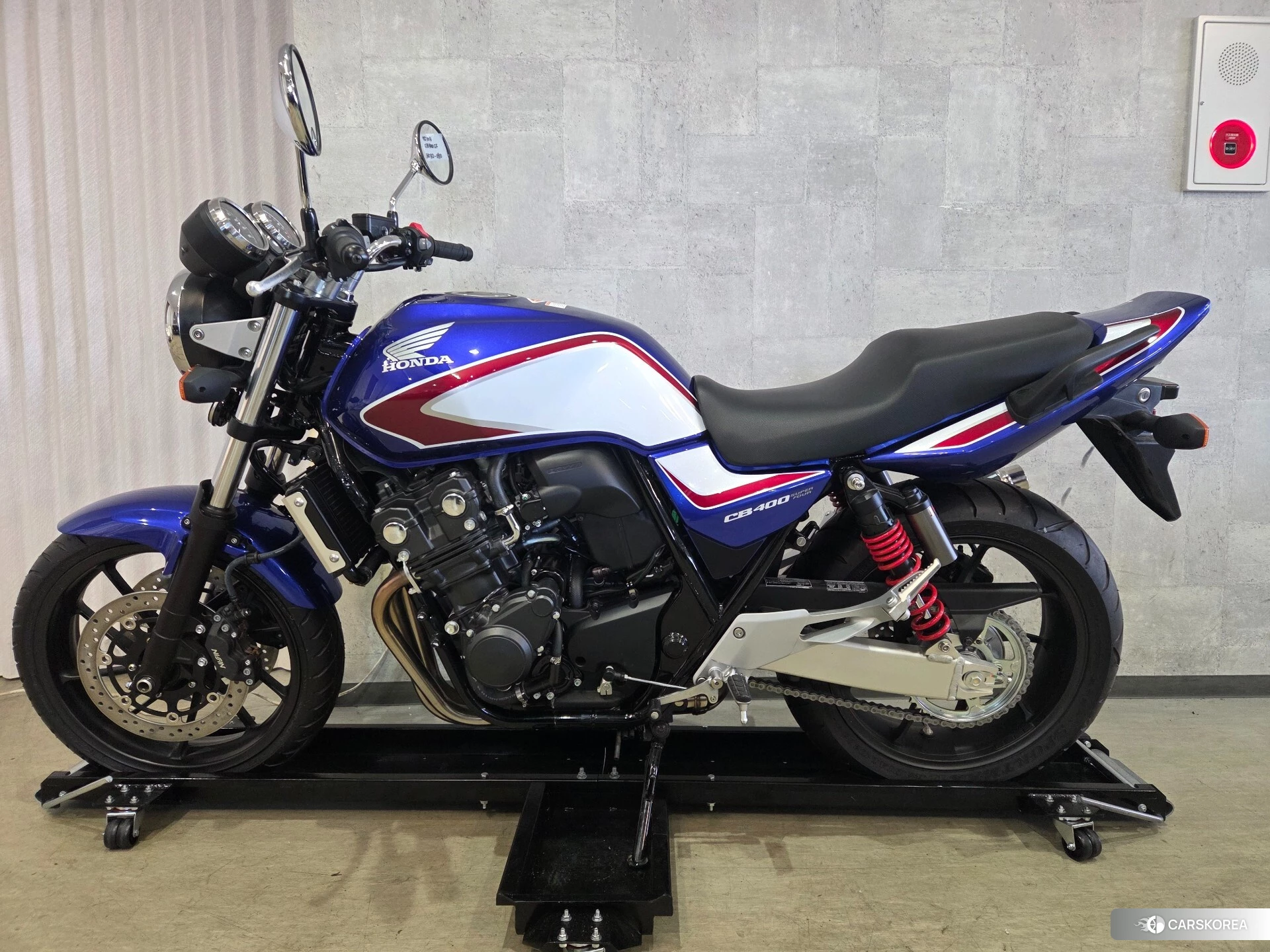 Проданный Honda CB400SF id 4184841 из Японии, фото 3