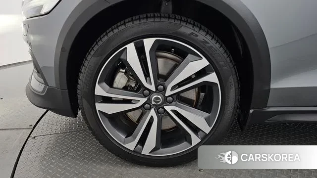 Volvo V60 Cross-Country 2nd Generation id 3691448 из Кореи 14