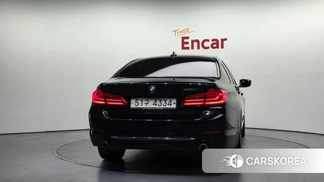 BMW 5 Series (G30) id 3748494 из Кореи 14