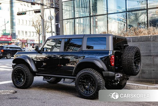 Ford Bronco 6th Generation 2025 Черный из Кореи, фото 4