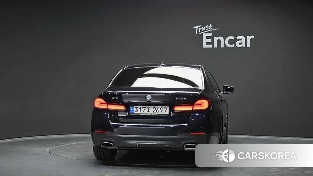 BMW 5 Series (G30) id 3940767 из Кореи 14