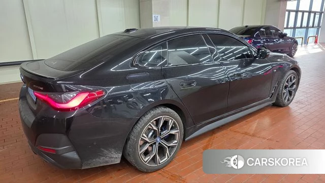 BMW i4 2023 Черный из Кореи, фото 4