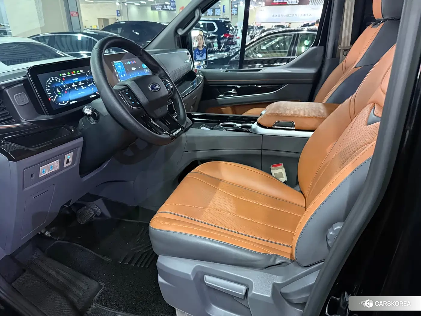 Ford Touruiou id 4539279 из Китая 12