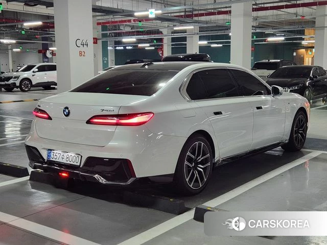 BMW 7 Series (G70) id 3798293 из Кореи 14