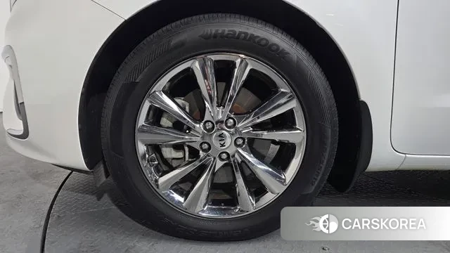 Kia The New Carnival id 3593411 из Кореи 14