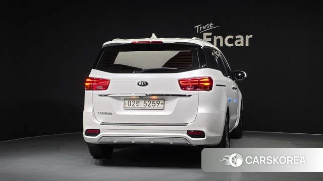Kia The New Carnival id 4741902 из Кореи 14
