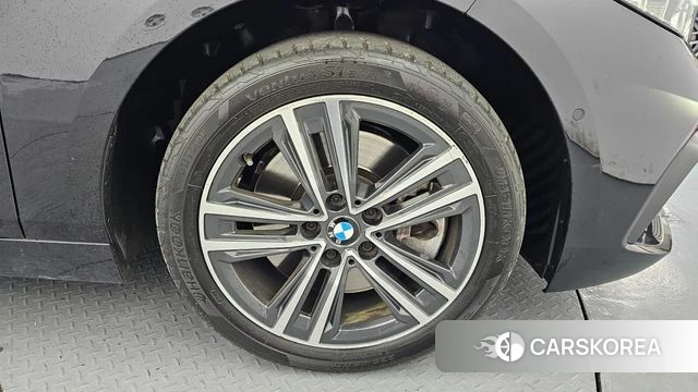 BMW 1 Series (F40) id 3851943 из Кореи 14