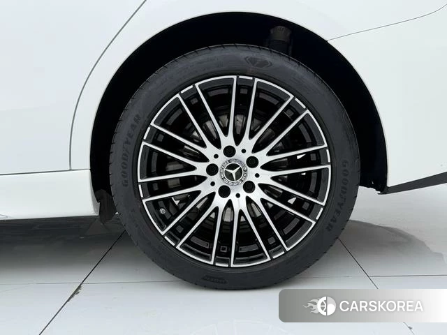 Mercedes-Benz Class C id 4290140 из Китая 18