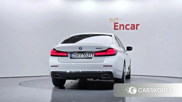 BMW 5 Series (G30) id 3860221 из Кореи 14