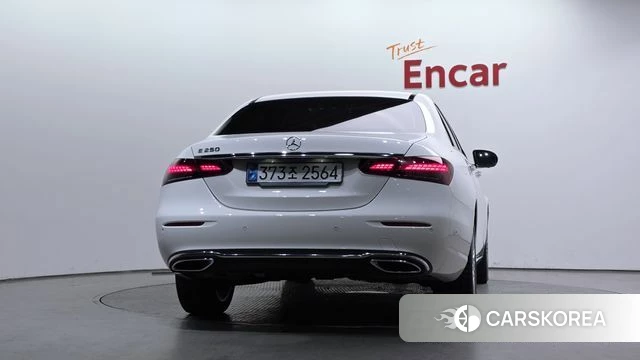 Mercedes-Benz E-Class W213 id 3883414 из Кореи 14