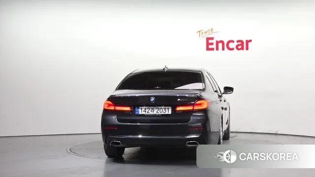 BMW 5 Series (G30) id 3529216 из Кореи 14