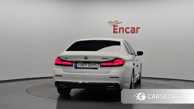 BMW 5 Series (G30) id 4573084 из Кореи 29