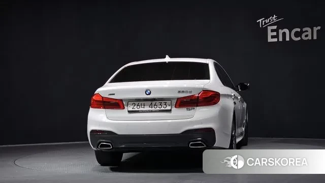 BMW 5 Series (G30) id 3709348 из Кореи 14