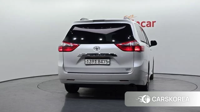 Toyota Sienna id 4614717 из Кореи 14