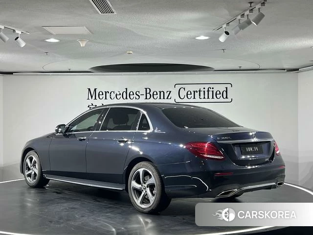 Mercedes-Benz E-class id 4208302 из Китая 9