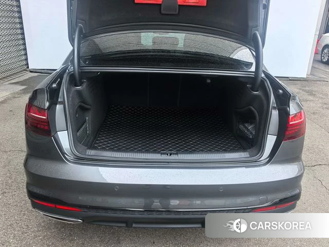 Audi A4L id 4367539 из Китая 9