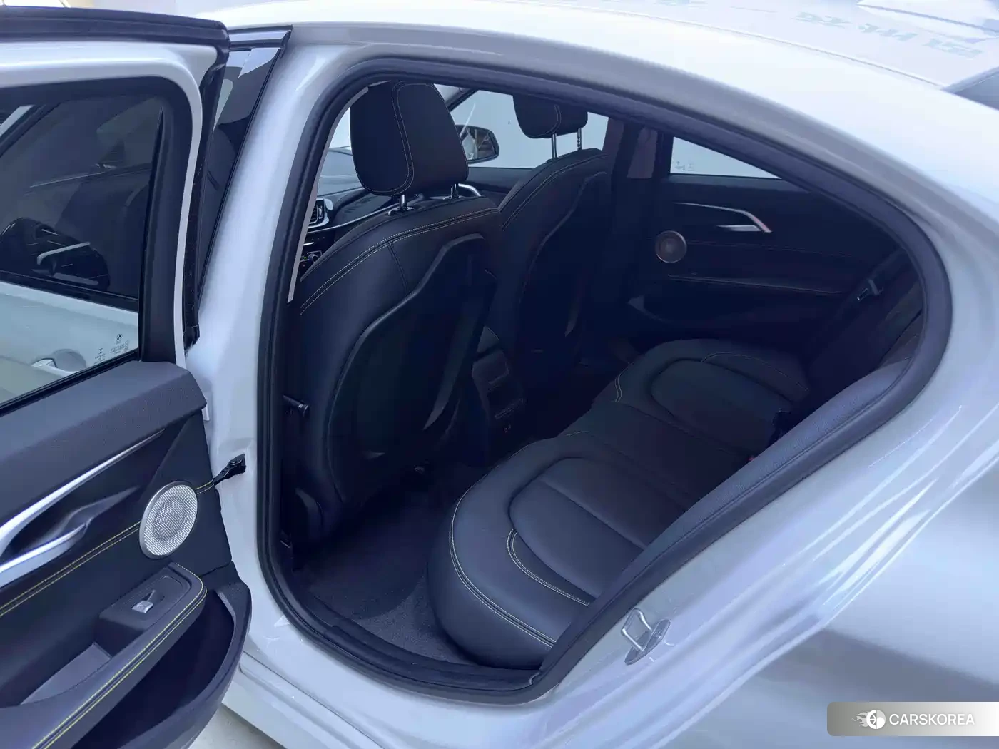 BMW 1 series id 4649305 из Китая 15