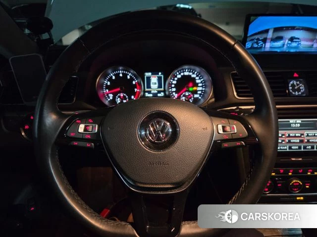 Volkswagen The New Passat id 4331656 из Кореи 9