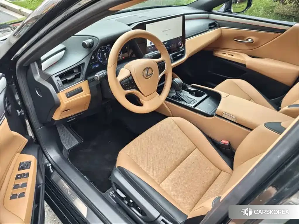 Lexus ES 2026 Черный из Китая, фото 4