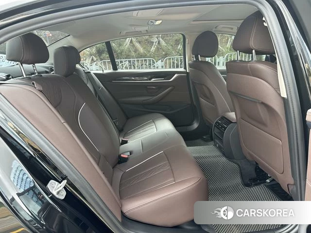 BMW 5 series 2021 Черный из Китая, фото 5