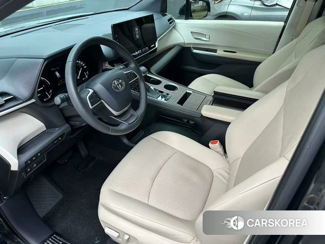 Toyota Saina 2022 Черный из Китая, фото 4