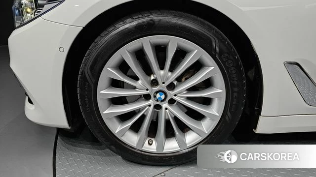 BMW 5 Series (G30) id 4689441 из Кореи 27
