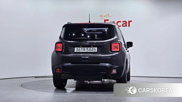 Jeep Renegade id 4666388 из Кореи 14
