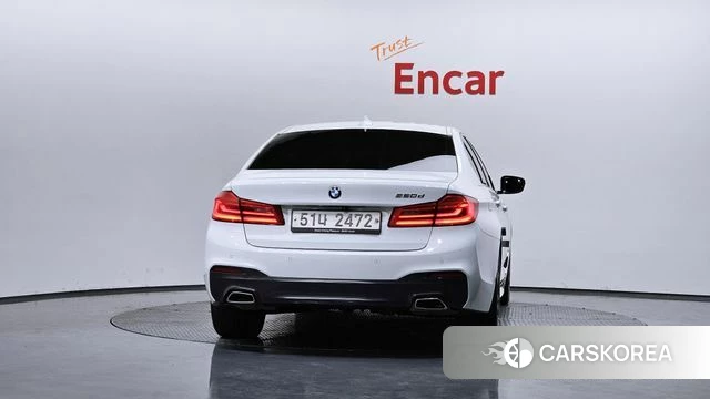 BMW 5 Series (G30) id 3886587 из Кореи 14