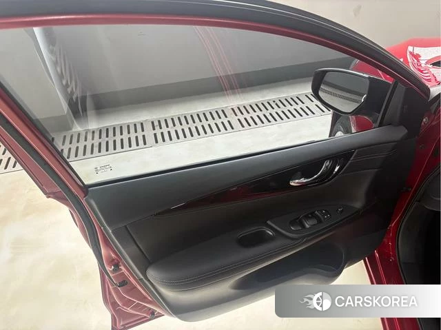 Nissan TIIDA id 4241924 из Китая 10