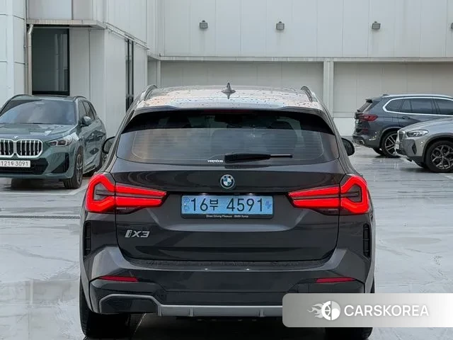 BMW iX3 2023 Серый из Кореи, фото 5