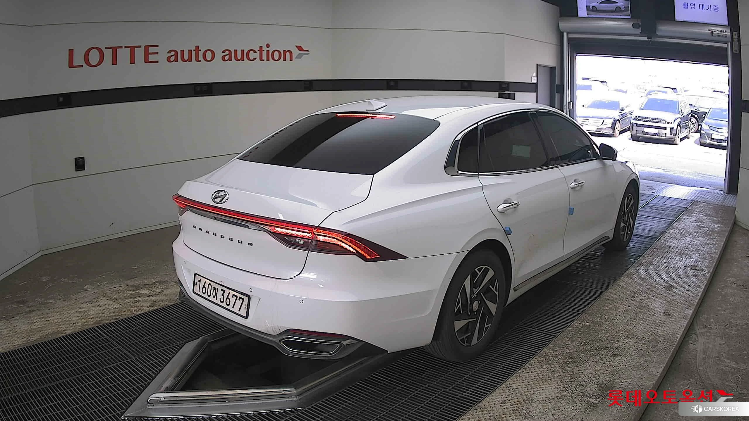 Hyundai Grandeur Hybrid id 3882009 из Кореи 32