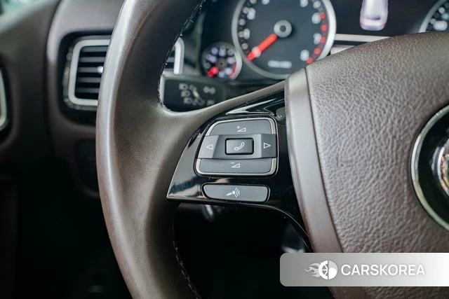 Volkswagen Touareg id 4215214 из Китая 28