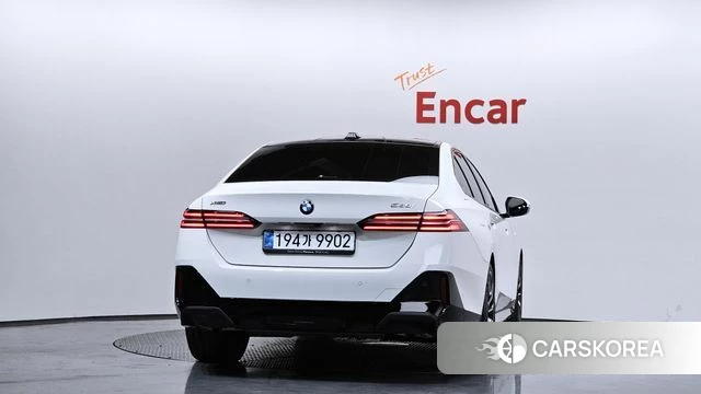 BMW 5 Series (G60) id 3896460 из Кореи 14