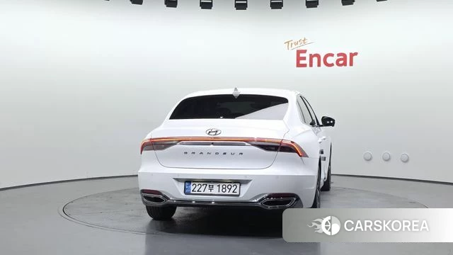 Hyundai The New Grandeur IG Hybrid id 4337834 из Кореи 25