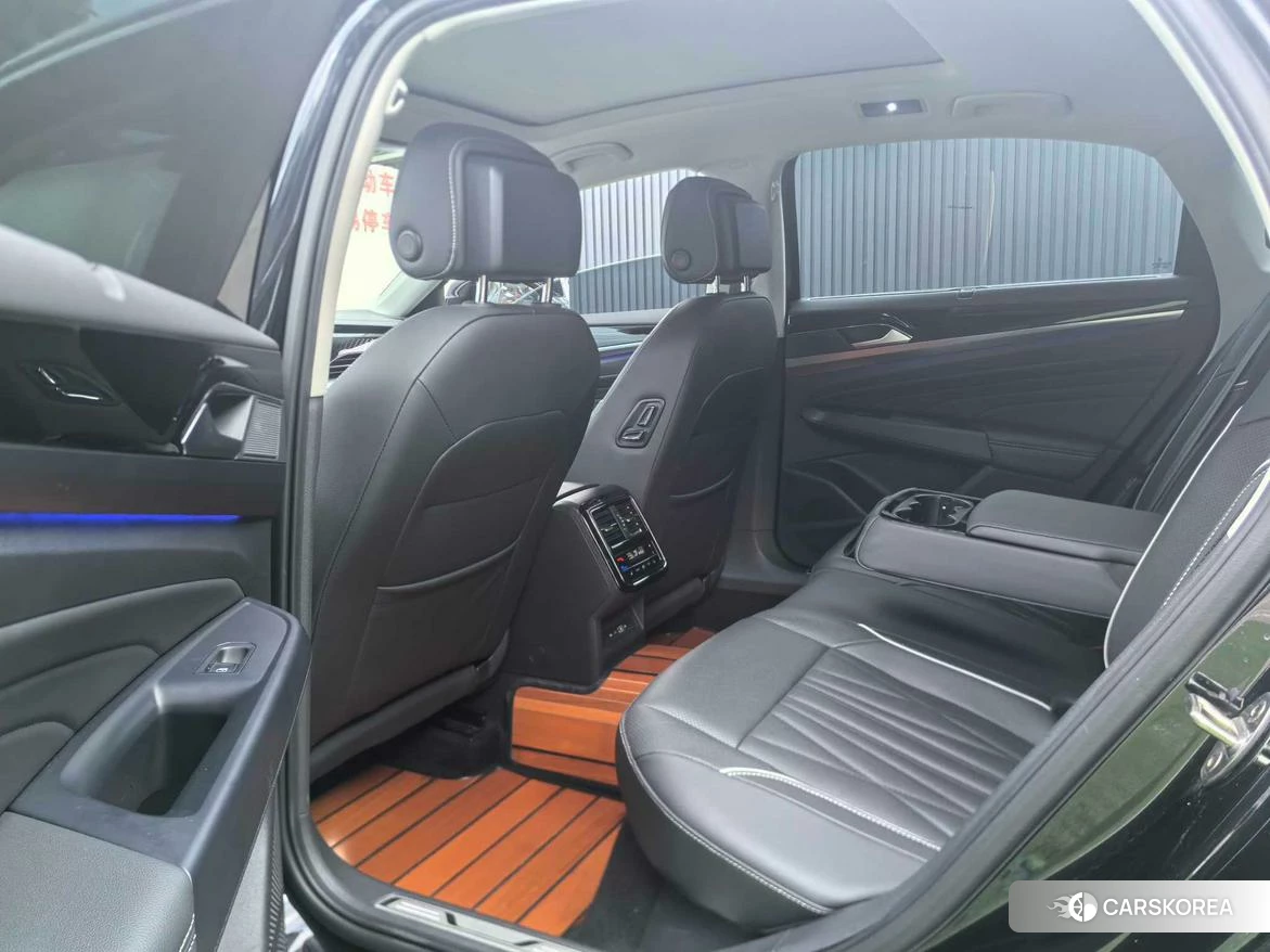 Volkswagen Passat id 4452830 из Китая 16