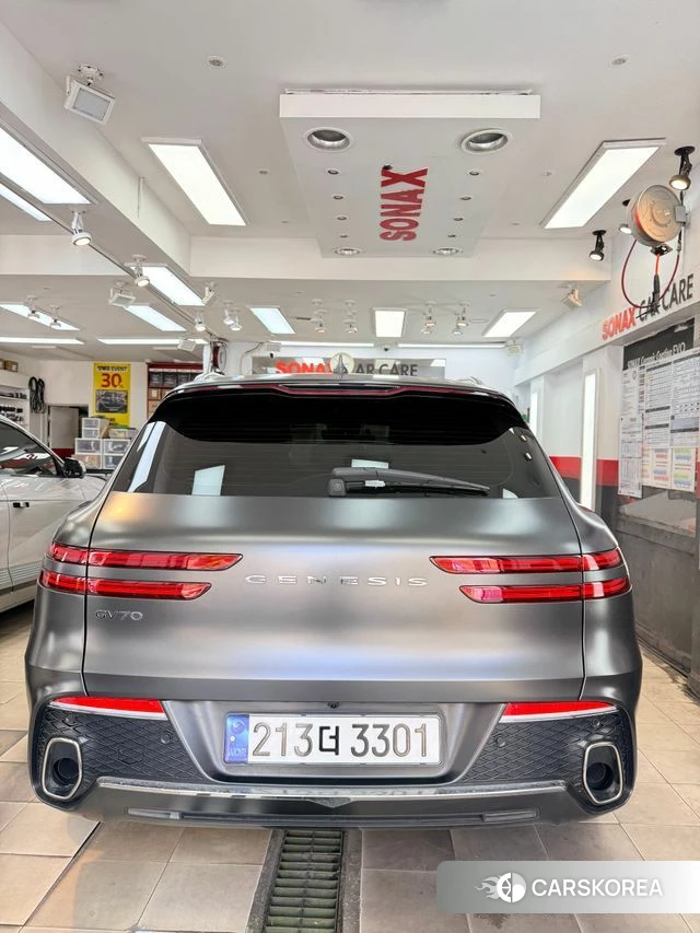 Genesis GV70 2023 Черный из Кореи, фото 4