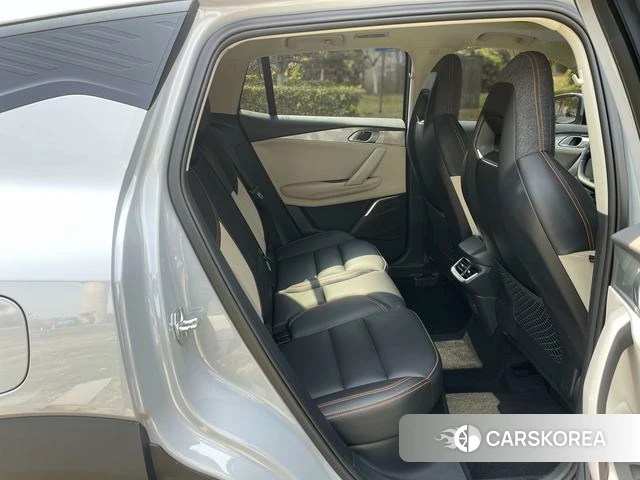 Lynk 06 EM-P id 4209178 из Китая 17