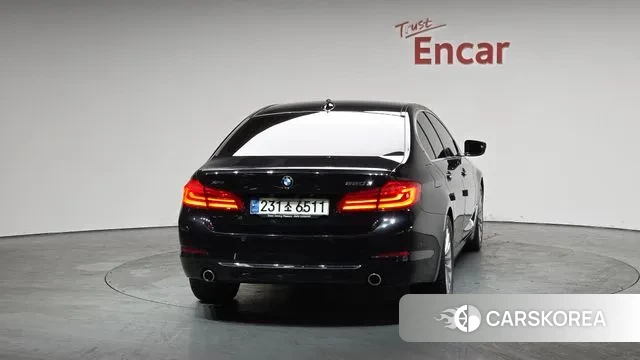 BMW 5 Series (G30) id 3737222 из Кореи 14