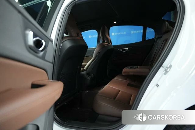 Volvo S60 id 3908763 из Китая 17