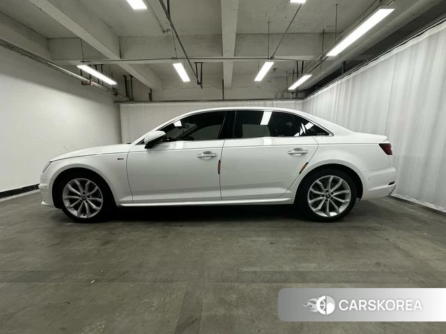 Audi A4L id 4228487 из Китая 14