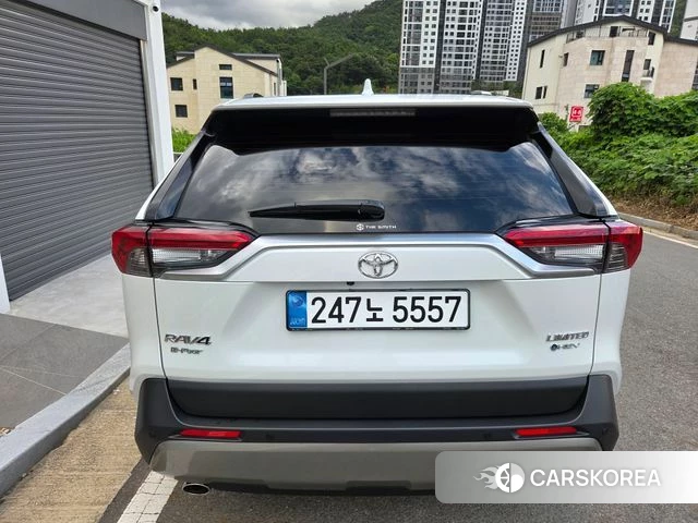 Toyota RAV4 5th Generation 2025 Белый из Кореи, фото 6
