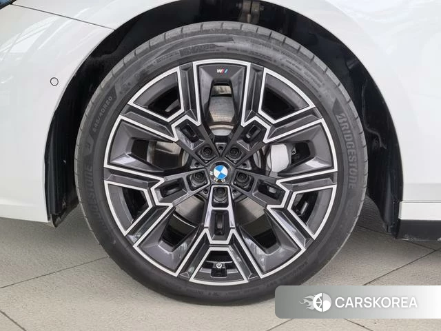 BMW 5 series 2025 Белый из Китая, фото 6
