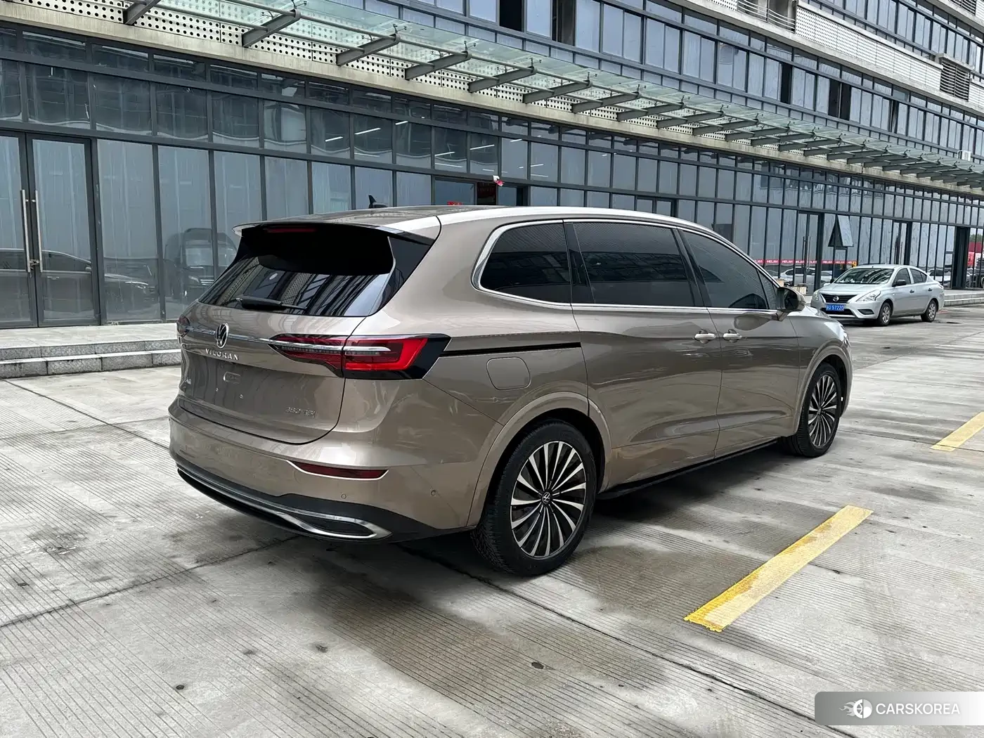 Volkswagen Viloran id 4548160 из Китая 15